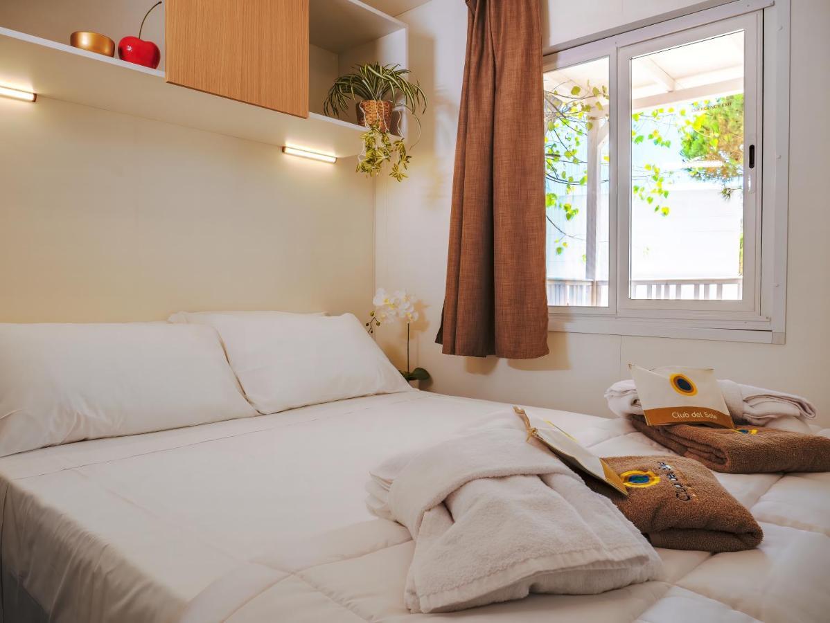 Club Del Sole Pini Boutique Resort ปุนตามารีนา ภายนอก รูปภาพ